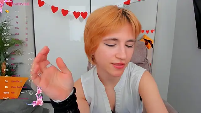 AutumnWhisper online show from 04-12-26, 03:17