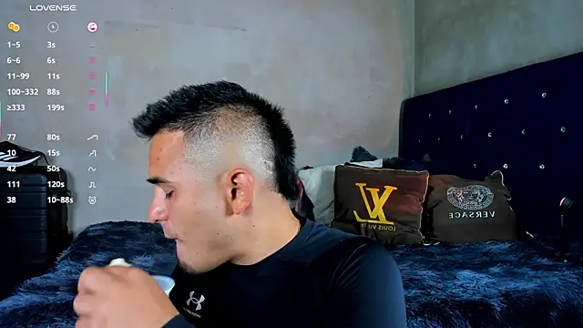 diegocr   online show from 07-27-26, 12:17