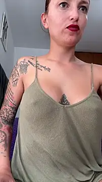 Snapshot of Cherryboom20 chatting on 03-17-26, 04:10 Cherryboom20 online show from 03-17-26, 04:10