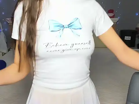Snapshot of Euphoria-a chatting on 05-21-26, 01:56 Euphoria-a online show from 05-21-26, 01:56