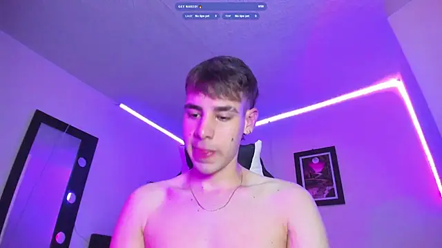 Snapshot of PapiNoha69 chatting on 03-09-26, 04:05 PapiNoha69 online show from 03-09-26, 04:05