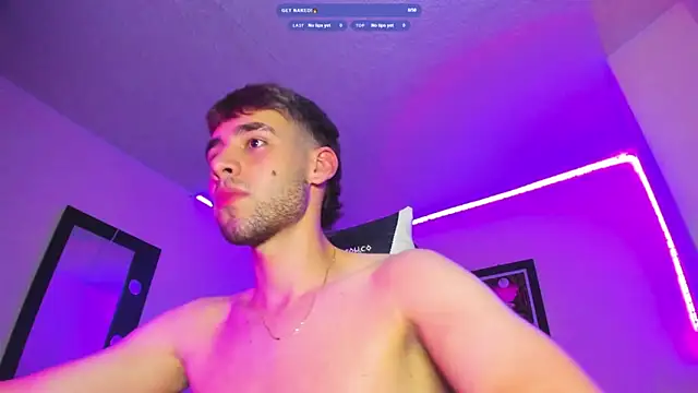 Snapshot of PapiNoha69 chatting on 04-08-26, 03:39 PapiNoha69 online show from 04-08-26, 03:39