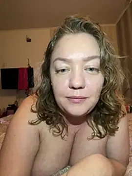 Snapshot of BBBWOOW chatting on 02-15-26, 09:44 BBBWOOW online show from 02-15-26, 09:44