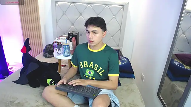 Samu Hott online show from 04-21-26, 08:23