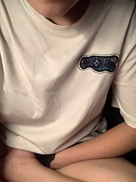 Snapshot of Luna_Babyyy chatting on 03-15-26, 04:24 Luna Babyyy online show from 03-15-26, 04:24