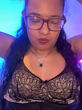 Snapshot of MelOnlyOf chatting on 03-25-26, 11:33 MelOnlyOf online show from 03-25-26, 11:33