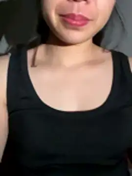 Snapshot of Yinini chatting on 03-14-26, 03:28 Yinini online show from 03-14-26, 03:28