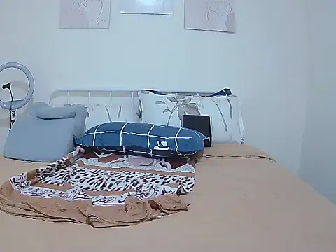 Snapshot of naughtywife118 chatting on 03-09-26, 05:55 naughtywife118 online show from 03-09-26, 05:55