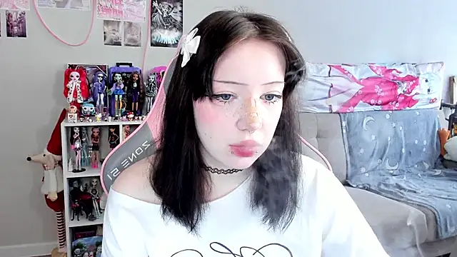 MollysLand online show from 04-17-26, 09:56