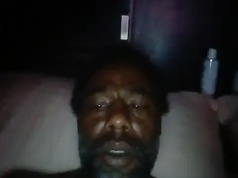 Snapshot of Joecool1009 chatting on 05-18-26, 01:35 Joecool1009 online show from 05-18-26, 01:35
