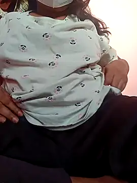 Snapshot of vyshali_vyshu chatting on 02-04-26, 12:11 vyshali vyshu online show from 02-04-26, 12:11