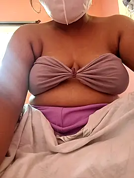 Snapshot of vyshali_vyshu chatting on 03-03-26, 07:36 vyshali vyshu online show from 03-03-26, 07:36