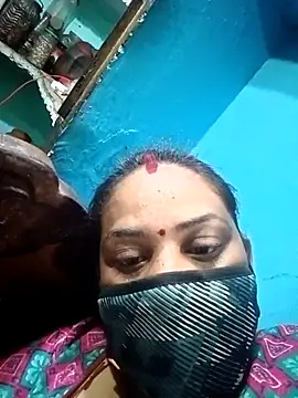 Snapshot of 06Rozi chatting on 03-04-26, 03:07 06Rozi online show from 03-04-26, 03:07