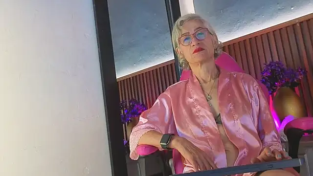 miss monserrate01 online show from 04-18-26, 01:37