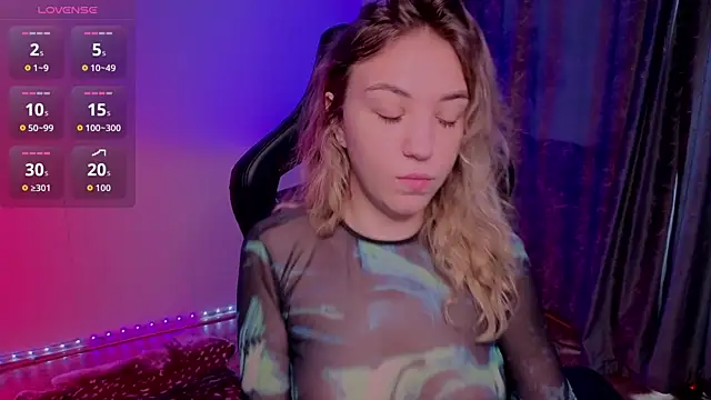 alice charm  online show from 03-20-26, 04:06