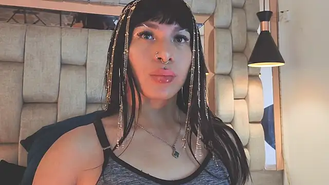 MeelFox online show from 07-09-26, 03:32