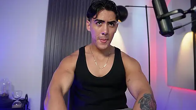 Snapshot of TaylerCross_ chatting on 02-07-26, 07:06 TaylerCross online show from 02-07-26, 07:06