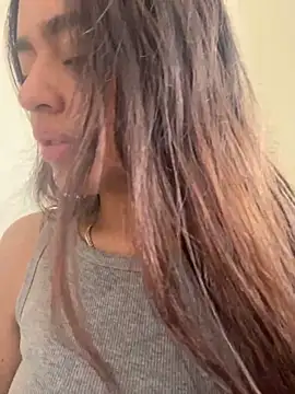 Snapshot of ALINA_EF chatting on 02-15-26, 06:04 ALINA EF online show from 02-15-26, 06:04