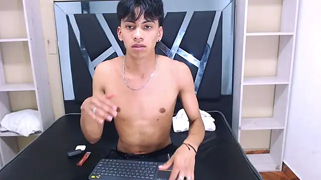 sebas twink7 online show from 02-08-26, 03:43