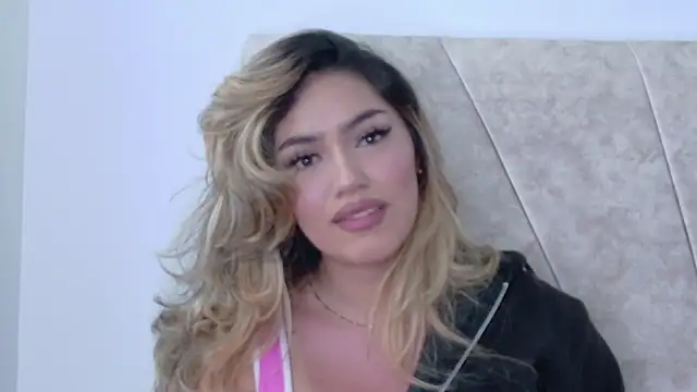 Snapshot of Maddy_Beluci chatting on 05-27-26, 10:29 Maddy Beluci online show from 05-27-26, 10:29