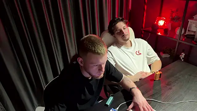 Snapshot of Adam_ice chatting on 02-23-26, 06:16 Adam ice online show from 02-23-26, 06:16