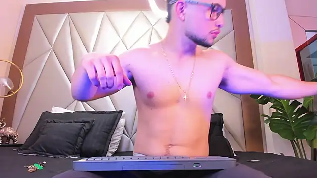 valenssio moretti online show from 03-14-26, 04:07