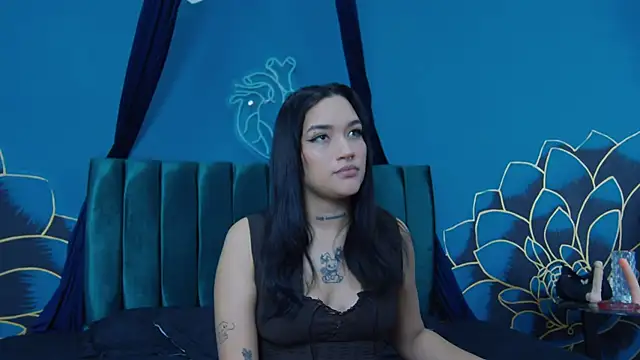 Snapshot of valery-vixen2 chatting on 02-20-26, 12:16 valery-vixen2 online show from 02-20-26, 12:16