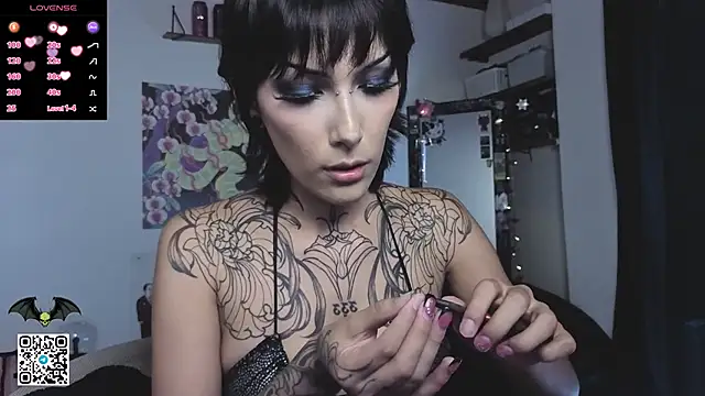 Snapshot of poison_dafne chatting on 06-10-26, 07:24 poison dafne online show from 06-10-26, 07:24