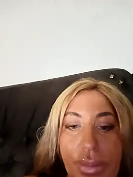 MiaMooly online show from 09-09-25, 02:05