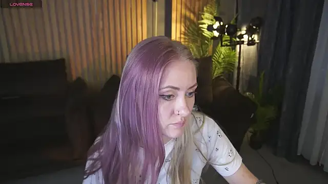 DramaQuenns online show from 04-14-26, 05:46