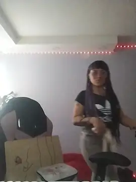 Snapshot of missfungi8 chatting on 02-11-26, 06:02 missfungi8 online show from 02-11-26, 06:02