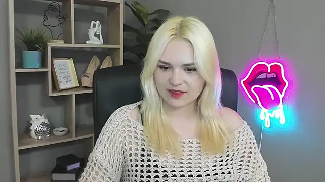 Snapshot of SweetLilyxo chatting on 05-03-26, 06:30 SweetLilyxo online show from 05-03-26, 06:30