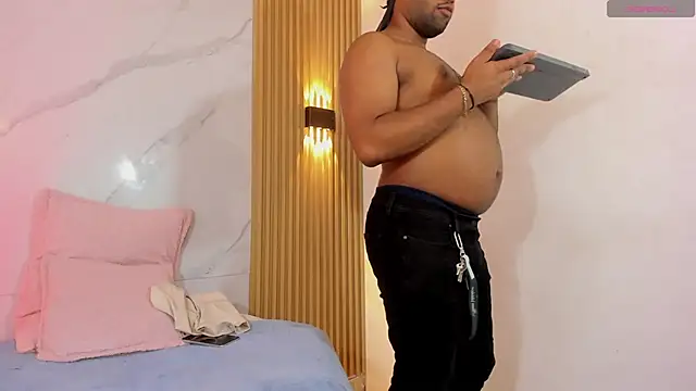 Jeus Stanley online show from 04-19-26, 03:50