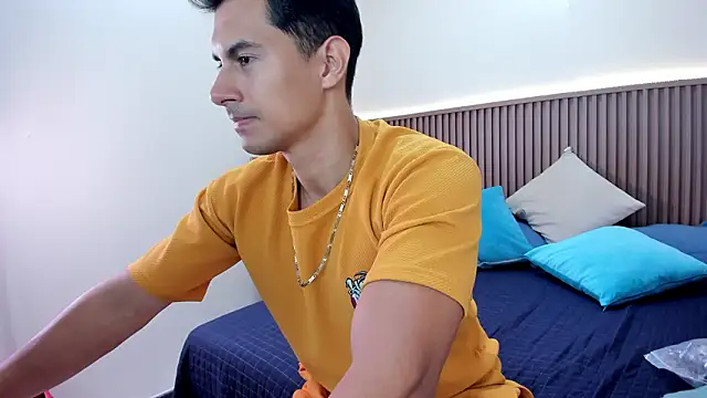 Mike Conors online show from 03-04-26, 01:55