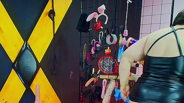 Snapshot of Judith_Mature_bdsm chatting on 03-24-26, 12:32 Judith Mature bdsm online show from 03-24-26, 12:32