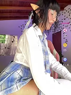 Snapshot of Capricornmystic1 chatting on 05-27-26, 07:55 Capricornmystic1 online show from 05-27-26, 07:55