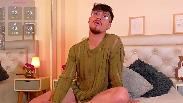 Snapshot of Aiden_Gray chatting on 02-24-26, 07:45 Aiden Gray online show from 02-24-26, 07:45