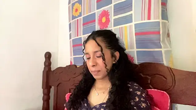 Snapshot of KayleenStoyanoff chatting on 02-12-26, 06:47 KayleenStoyanoff online show from 02-12-26, 06:47