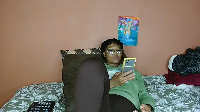 Snapshot of ForeverSexy_ chatting on 06-24-26, 05:12 ForeverSexy online show from 06-24-26, 05:12