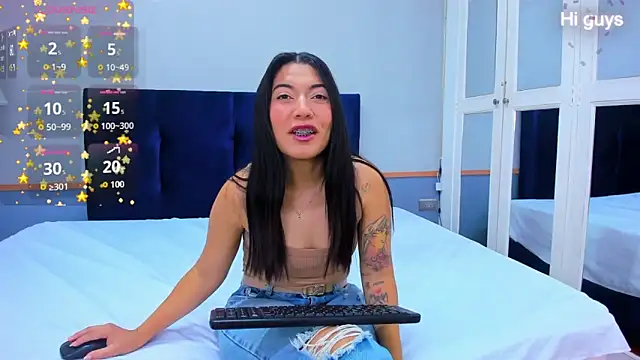 Adrienne   online show from 04-01-26, 09:23