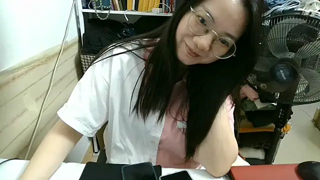 Snapshot of xiaoxiaowan11 chatting on 03-29-26, 12:49 xiaoxiaowan11 online show from 03-29-26, 12:49
