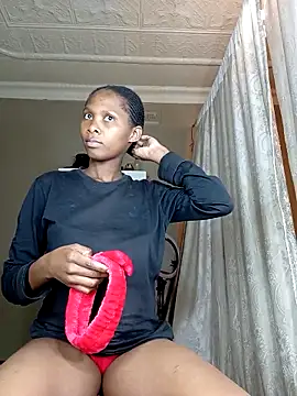 PussyFarrie online show from 04-21-26, 10:45