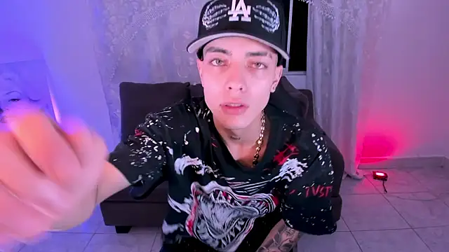 Dereck Boy  online show from 04-18-26, 04:27