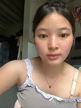 Snapshot of Suzu_xx01 chatting on 05-10-26, 12:38 Suzu xx01 online show from 05-10-26, 12:38
