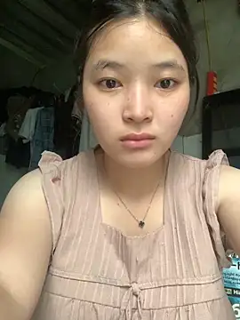 Snapshot of Suzu_xx01 chatting on 05-11-26, 01:33 Suzu xx01 online show from 05-11-26, 01:33