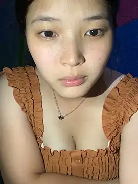 Snapshot of Suzu_xx01 chatting on 05-15-26, 04:03 Suzu xx01 online show from 05-15-26, 04:03