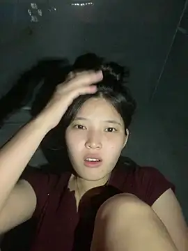 Snapshot of Suzu_xx01 chatting on 06-08-26, 03:34 Suzu xx01 online show from 06-08-26, 03:34