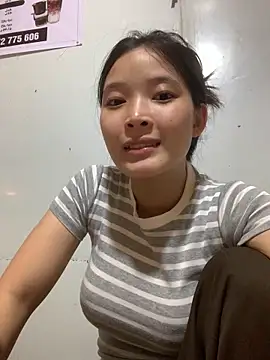 Snapshot of Suzu_xx01 chatting on 06-09-26, 04:29 Suzu xx01 online show from 06-09-26, 04:29