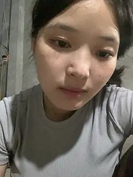 Snapshot of Suzu_xx01 chatting on 06-19-26, 04:22 Suzu xx01 online show from 06-19-26, 04:22