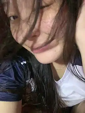 Snapshot of Suzu_xx01 chatting on 06-25-26, 01:26 Suzu xx01 online show from 06-25-26, 01:26